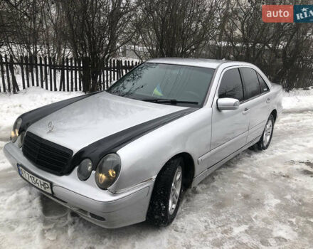 Серый Мерседес Е-Класс, объемом двигателя 2.2 л и пробегом 350 тыс. км за 2999 $, фото 1 на Automoto.ua