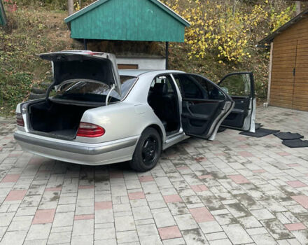 Сірий Мерседес Е-Клас, об'ємом двигуна 2.15 л та пробігом 370 тис. км за 3200 $, фото 1 на Automoto.ua