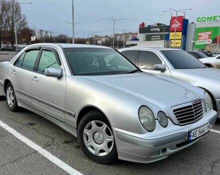 Серый Мерседес Е-Класс, объемом двигателя 2 л и пробегом 298 тыс. км за 5200 $, фото 1 на Automoto.ua