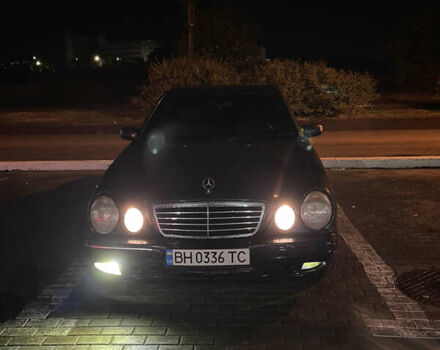 Серый Мерседес Е-Класс, объемом двигателя 2.2 л и пробегом 320 тыс. км за 4200 $, фото 1 на Automoto.ua