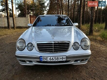 Сірий Мерседес Е-Клас, об'ємом двигуна 2 л та пробігом 286 тис. км за 3700 $, фото 1 на Automoto.ua
