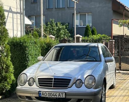 Сірий Мерседес Е-Клас, об'ємом двигуна 2.2 л та пробігом 383 тис. км за 3800 $, фото 1 на Automoto.ua