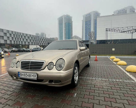 Серый Мерседес Е-Класс, объемом двигателя 2.1 л и пробегом 320 тыс. км за 4300 $, фото 1 на Automoto.ua