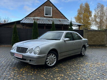 Сірий Мерседес Е-Клас, об'ємом двигуна 2 л та пробігом 88 тис. км за 9600 $, фото 1 на Automoto.ua