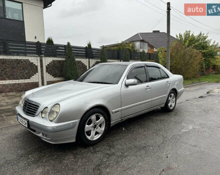 Сірий Мерседес Е-Клас, об'ємом двигуна 2.4 л та пробігом 530 тис. км за 3500 $, фото 1 на Automoto.ua