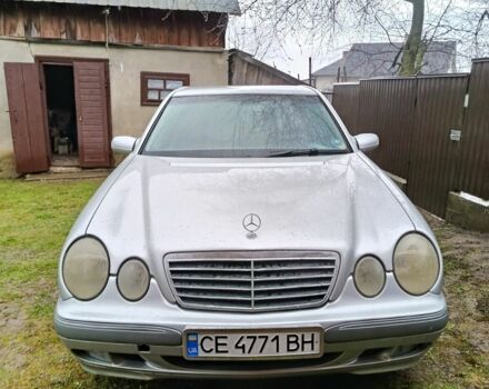 Серый Мерседес Е-Класс, объемом двигателя 2.4 л и пробегом 327 тыс. км за 3600 $, фото 1 на Automoto.ua