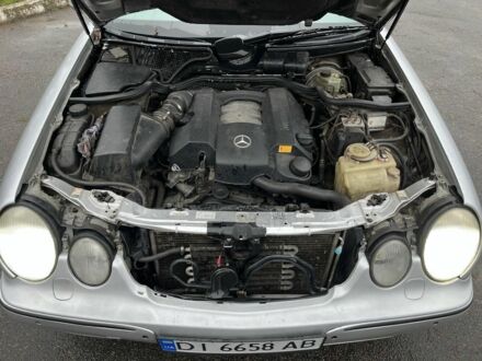 Серый Мерседес Е-Класс, объемом двигателя 3.2 л и пробегом 270 тыс. км за 3200 $, фото 1 на Automoto.ua