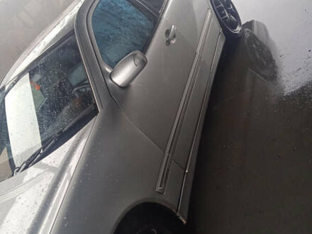 Мерседес Е-Клас 2000 у Львові на Automoto.ua Сірий Мерседес Е-Клас, об'ємом двигуна 3.2 л та пробігом 200 тис. км за 4300 $, фото 1 на Automoto.ua