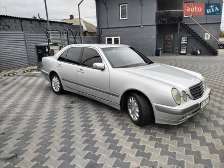 Сірий Мерседес Е-Клас, об'ємом двигуна 2 л та пробігом 530 тис. км за 2500 $, фото 1 на Automoto.ua