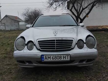 Мерседес Е-Клас 2000 у Брусилове на Automoto.ua Сірий Мерседес Е-Клас, об'ємом двигуна 2.15 л та пробігом 500 тис. км за 3100 $, фото 1 на Automoto.ua