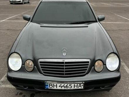 Серый Мерседес Е-Класс, объемом двигателя 2 л и пробегом 350 тыс. км за 5200 $, фото 1 на Automoto.ua