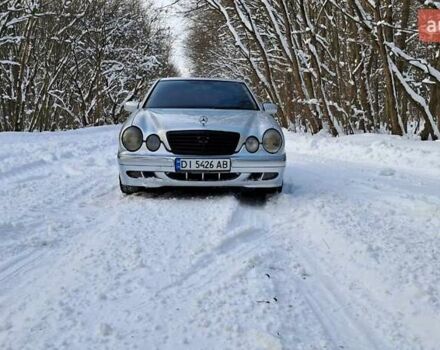 Серый Мерседес Е-Класс, объемом двигателя 2.2 л и пробегом 425 тыс. км за 4850 $, фото 1 на Automoto.ua