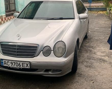 Серый Мерседес Е-Класс, объемом двигателя 3.2 л и пробегом 480 тыс. км за 3900 $, фото 1 на Automoto.ua