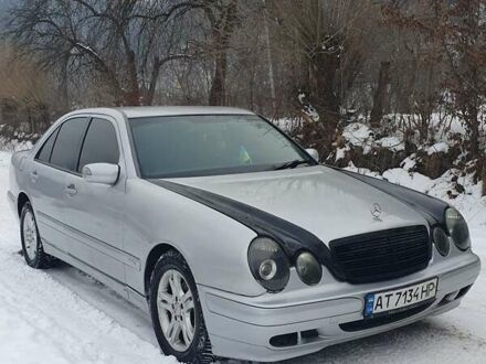 Серый Мерседес Е-Класс, объемом двигателя 2.15 л и пробегом 405 тыс. км за 2750 $, фото 1 на Automoto.ua