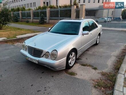 Серый Мерседес Е-Класс, объемом двигателя 2.6 л и пробегом 260 тыс. км за 4400 $, фото 1 на Automoto.ua