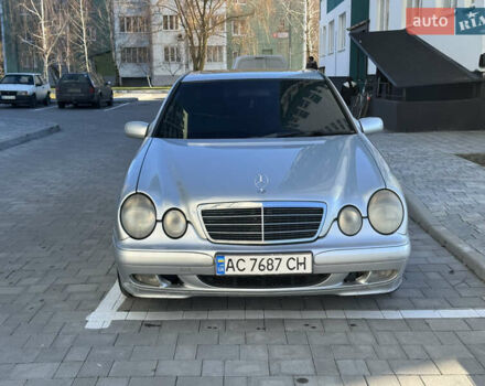 Серый Мерседес Е-Класс, объемом двигателя 3.2 л и пробегом 265 тыс. км за 3700 $, фото 1 на Automoto.ua