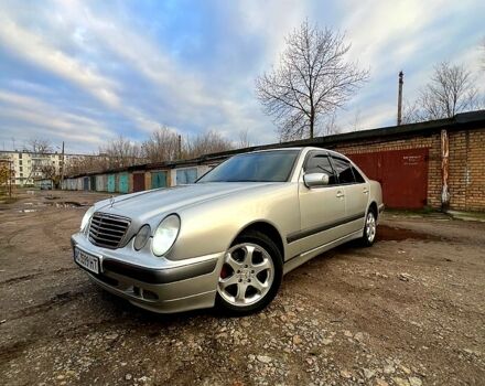 Серый Мерседес Е-Класс, объемом двигателя 2.2 л и пробегом 550 тыс. км за 4500 $, фото 1 на Automoto.ua