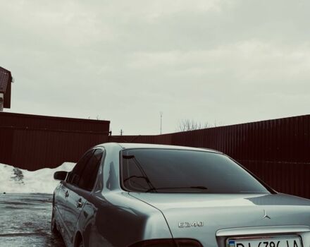 Серый Мерседес Е-Класс, объемом двигателя 2.4 л и пробегом 450 тыс. км за 4000 $, фото 1 на Automoto.ua