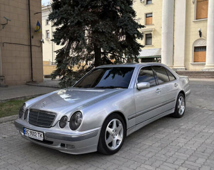 Сірий Мерседес Е-Клас, об'ємом двигуна 3.2 л та пробігом 470 тис. км за 5000 $, фото 1 на Automoto.ua