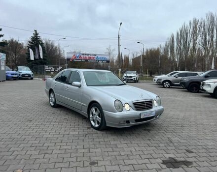 Серый Мерседес Е-Класс, объемом двигателя 3.2 л и пробегом 470 тыс. км за 5100 $, фото 1 на Automoto.ua