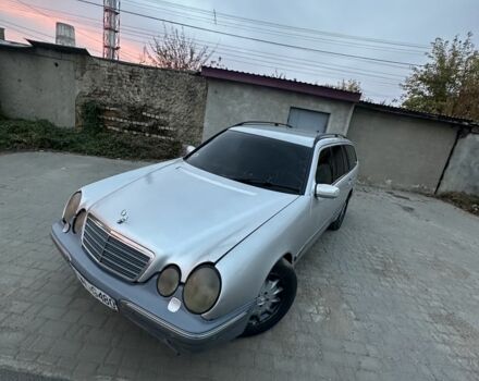Сірий Мерседес Е-Клас, об'ємом двигуна 2.8 л та пробігом 300 тис. км за 1301 $, фото 1 на Automoto.ua