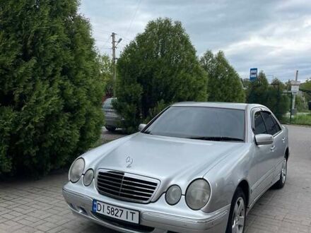 Мерседес Е-Класс 2000 в Черновцах на Automoto.ua Серый Мерседес Е-Класс, объемом двигателя 2.7 л и пробегом 363 тыс. км за 3350 $, фото 1 на Automoto.ua