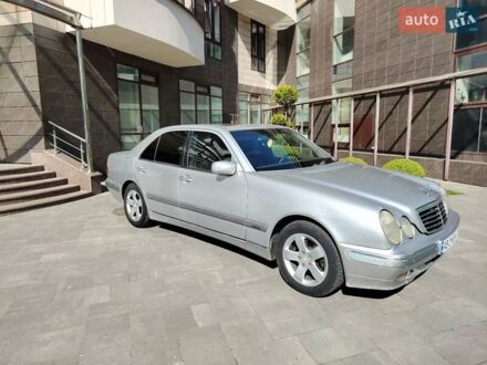 Мерседес Е-Класс 2000 в Виннице на Automoto.ua Серый Мерседес Е-Класс, объемом двигателя 2.8 л и пробегом 400 тыс. км за 3200 $, фото 1 на Automoto.ua