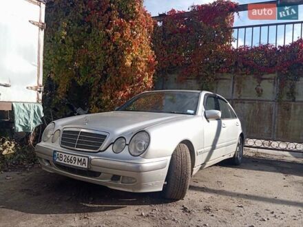 Мерседес Е-Клас 2001 у Вінниці на Automoto.ua Сірий Мерседес Е-Клас, об'ємом двигуна 2.2 л та пробігом 500 тис. км за 4300 $, фото 1 на Automoto.ua
