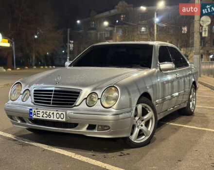 Серый Мерседес Е-Класс, объемом двигателя 3.2 л и пробегом 361 тыс. км за 4900 $, фото 1 на Automoto.ua