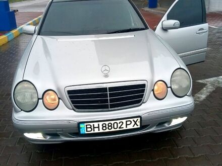 Серый Мерседес Е-Класс, объемом двигателя 3.2 л и пробегом 0 тыс. км за 6000 $, фото 1 на Automoto.ua