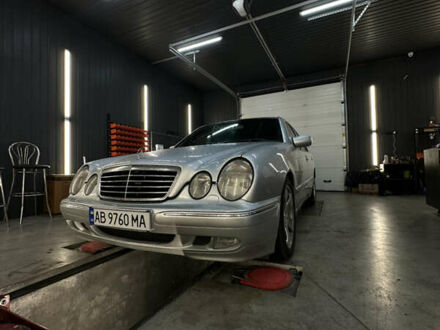 Мерседес Е-Клас 2001 у Вінниці на Automoto.ua Сірий Мерседес Е-Клас, об'ємом двигуна 2 л та пробігом 399 тис. км за 4600 $, фото 1 на Automoto.ua