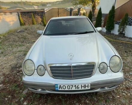 Сірий Мерседес Е-Клас, об'ємом двигуна 2.1 л та пробігом 350 тис. км за 4700 $, фото 1 на Automoto.ua