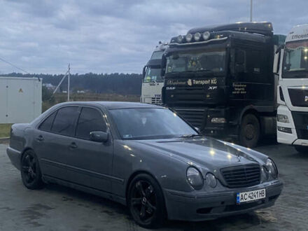 Сірий Мерседес Е-Клас, об'ємом двигуна 3.2 л та пробігом 380 тис. км за 4400 $, фото 1 на Automoto.ua