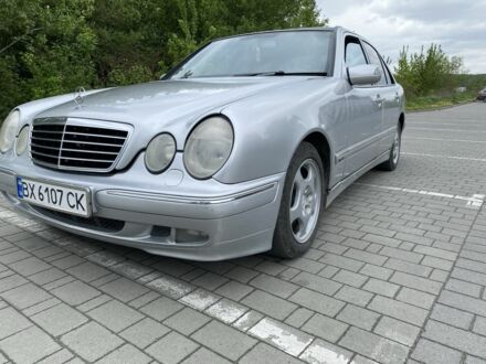 Мерседес Е-Класс 2001 в Хмельницком на Automoto.ua Серый Мерседес Е-Класс, объемом двигателя 2.7 л и пробегом 400 тыс. км за 4250 $, фото 1 на Automoto.ua