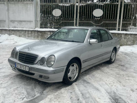 Серый Мерседес Е-Класс, объемом двигателя 2.15 л и пробегом 356 тыс. км за 3500 $, фото 1 на Automoto.ua