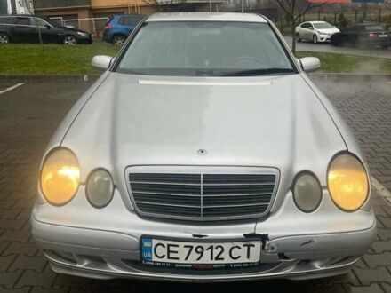 Серый Мерседес Е-Класс, объемом двигателя 2.6 л и пробегом 320 тыс. км за 1950 $, фото 1 на Automoto.ua