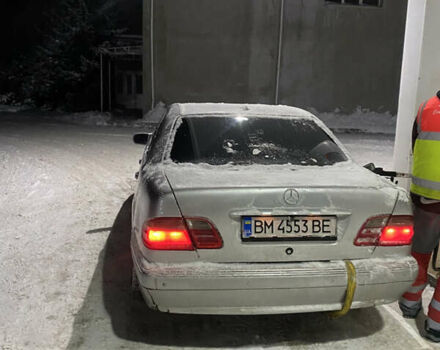 Серый Мерседес Е-Класс, объемом двигателя 4.3 л и пробегом 545 тыс. км за 3800 $, фото 1 на Automoto.ua