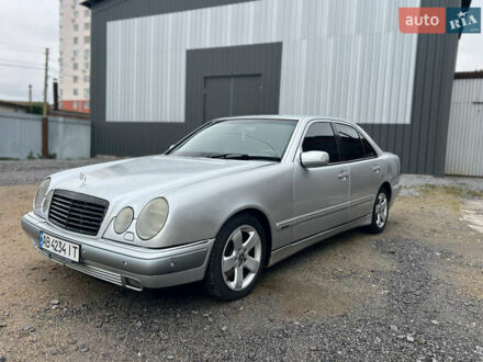Сірий Мерседес Е-Клас, об'ємом двигуна 3.2 л та пробігом 451 тис. км за 3700 $, фото 1 на Automoto.ua