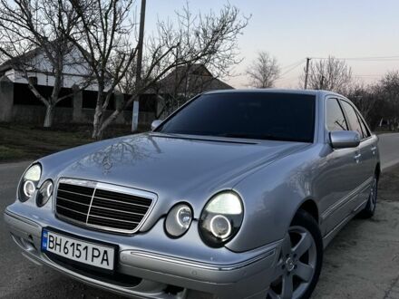 Сірий Мерседес Е-Клас, об'ємом двигуна 3.2 л та пробігом 300 тис. км за 5100 $, фото 1 на Automoto.ua