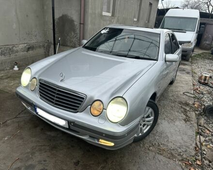 Серый Мерседес Е-Класс, объемом двигателя 2.8 л и пробегом 450 тыс. км за 3600 $, фото 1 на Automoto.ua