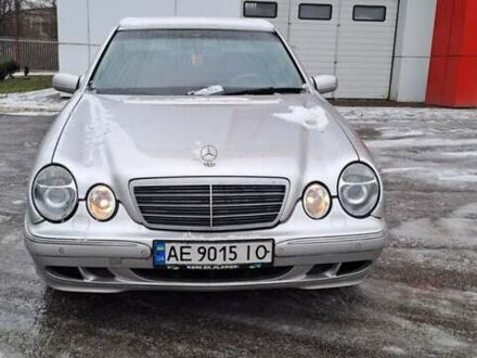 Сірий Мерседес Е-Клас, об'ємом двигуна 4.3 л та пробігом 357 тис. км за 4500 $, фото 1 на Automoto.ua