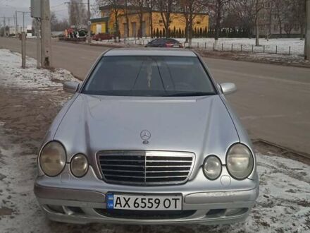 Мерседес Е-Класс 2001 в Харькове на Automoto.ua Серый Мерседес Е-Класс, объемом двигателя 2 л и пробегом 440 тыс. км за 3250 $, фото 1 на Automoto.ua