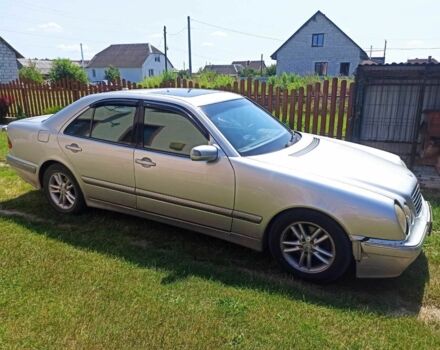 Серый Мерседес Е-Класс, объемом двигателя 2.7 л и пробегом 500 тыс. км за 4300 $, фото 1 на Automoto.ua