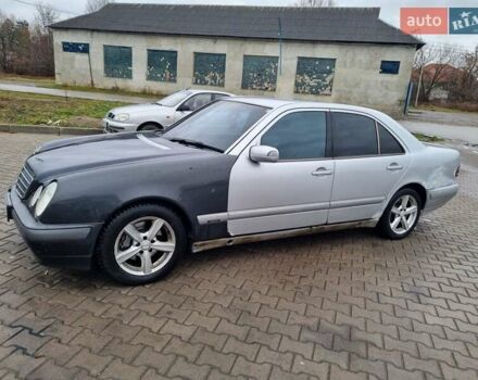 Серый Мерседес Е-Класс, объемом двигателя 2.7 л и пробегом 367 тыс. км за 2700 $, фото 1 на Automoto.ua