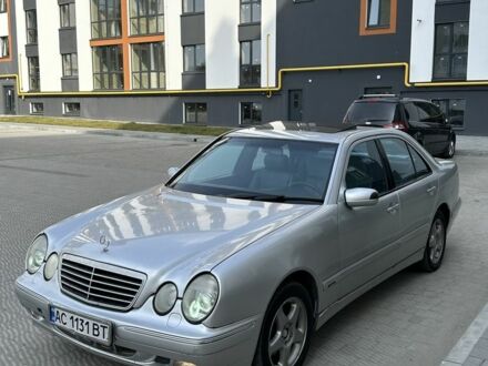 Серый Мерседес Е-Класс, объемом двигателя 2.1 л и пробегом 390 тыс. км за 3800 $, фото 1 на Automoto.ua