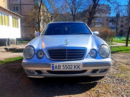 Мерседес Е-Клас 2001 у Вінниці на Automoto.ua Сірий Мерседес Е-Клас, об'ємом двигуна 3.2 л та пробігом 448 тис. км за 4500 $, фото 1 на Automoto.ua