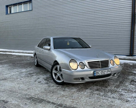 Серый Мерседес Е-Класс, объемом двигателя 2.15 л и пробегом 299 тыс. км за 3500 $, фото 1 на Automoto.ua