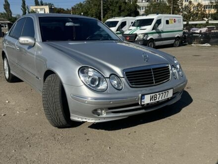 Мерседес Е-Класс 2002 в Одессе на Automoto.ua Серый Мерседес Е-Класс, объемом двигателя 3.2 л и пробегом 318 тыс. км за 6000 $, фото 1 на Automoto.ua