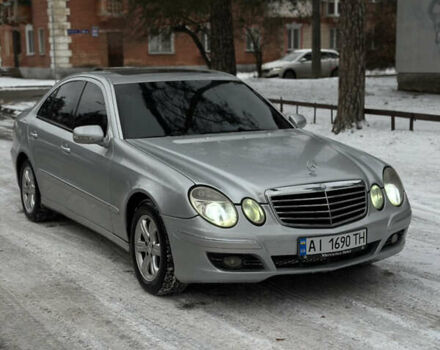Серый Мерседес Е-Класс, объемом двигателя 2.6 л и пробегом 354 тыс. км за 4900 $, фото 1 на Automoto.ua