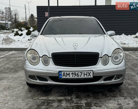 Сірий Мерседес Е-Клас, об'ємом двигуна 2.2 л та пробігом 360 тис. км за 6000 $, фото 1 на Automoto.ua